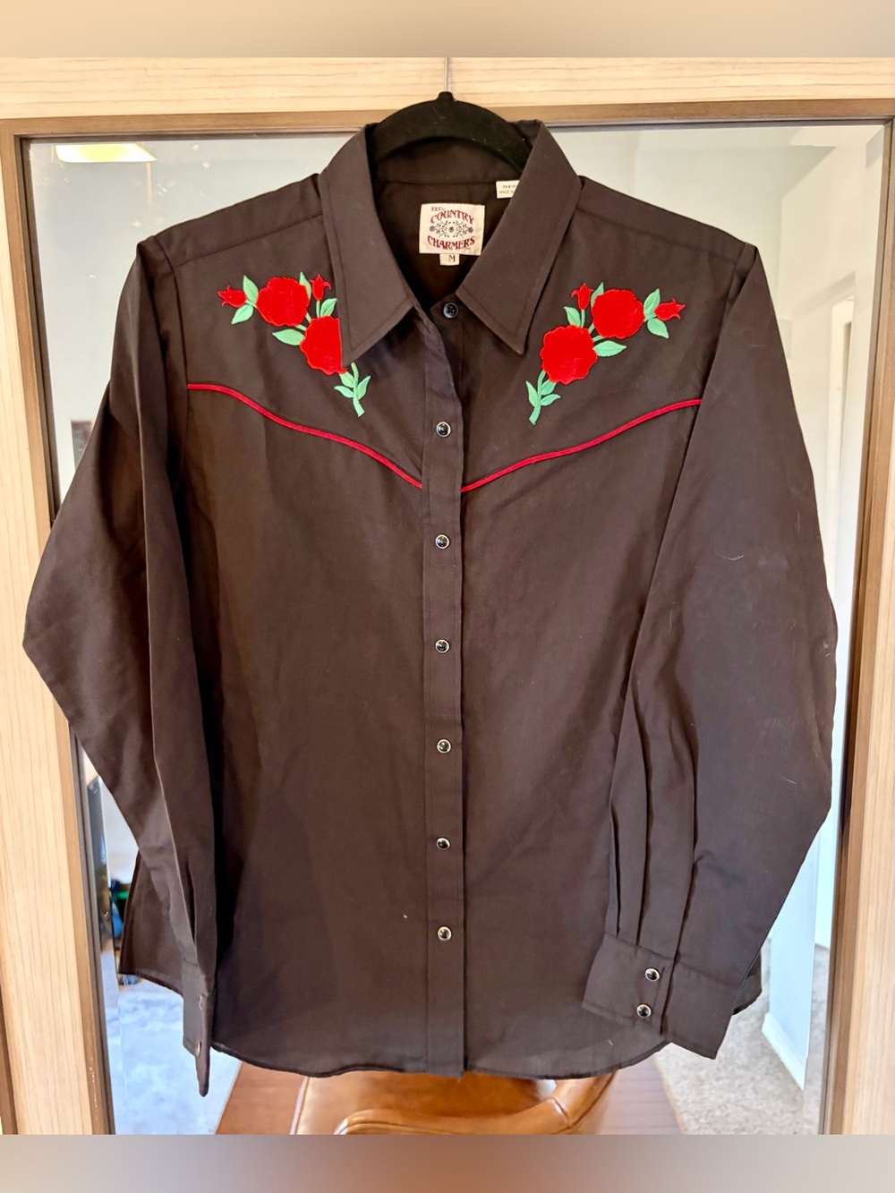 ELY Country Charmers Women's M Black Red Western Snap Shirt w/ Embroidered Roses